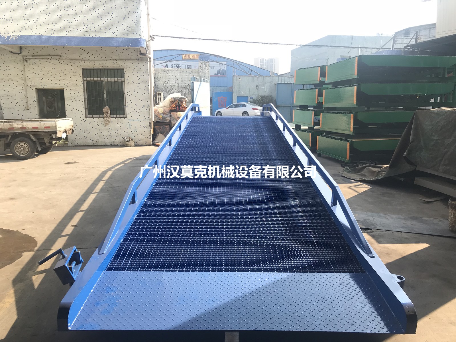 欧美款液压移动登车桥 HRHS 实拍 4