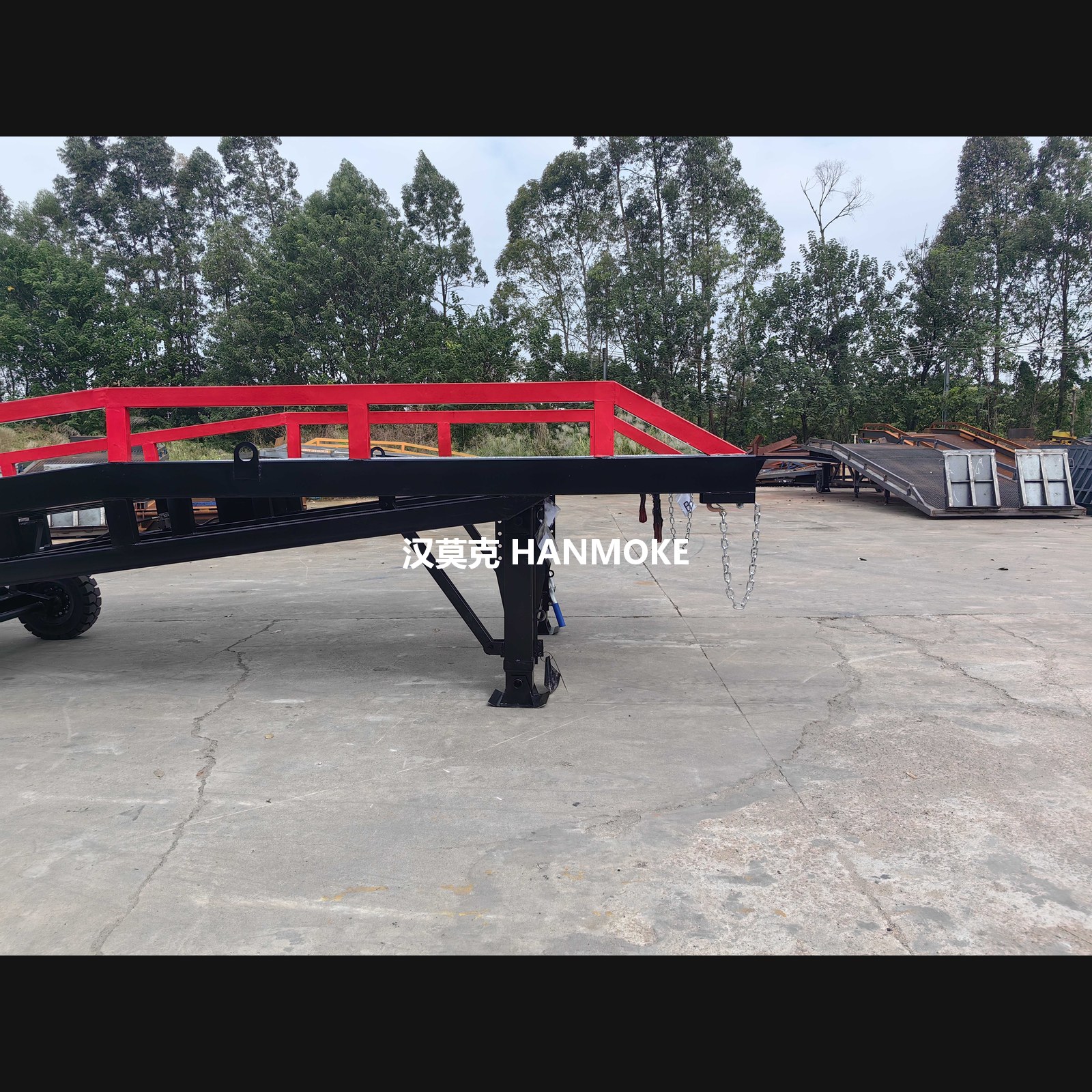 经济款手动液压移动登车桥(固定唇板款) HRYS 实拍 14