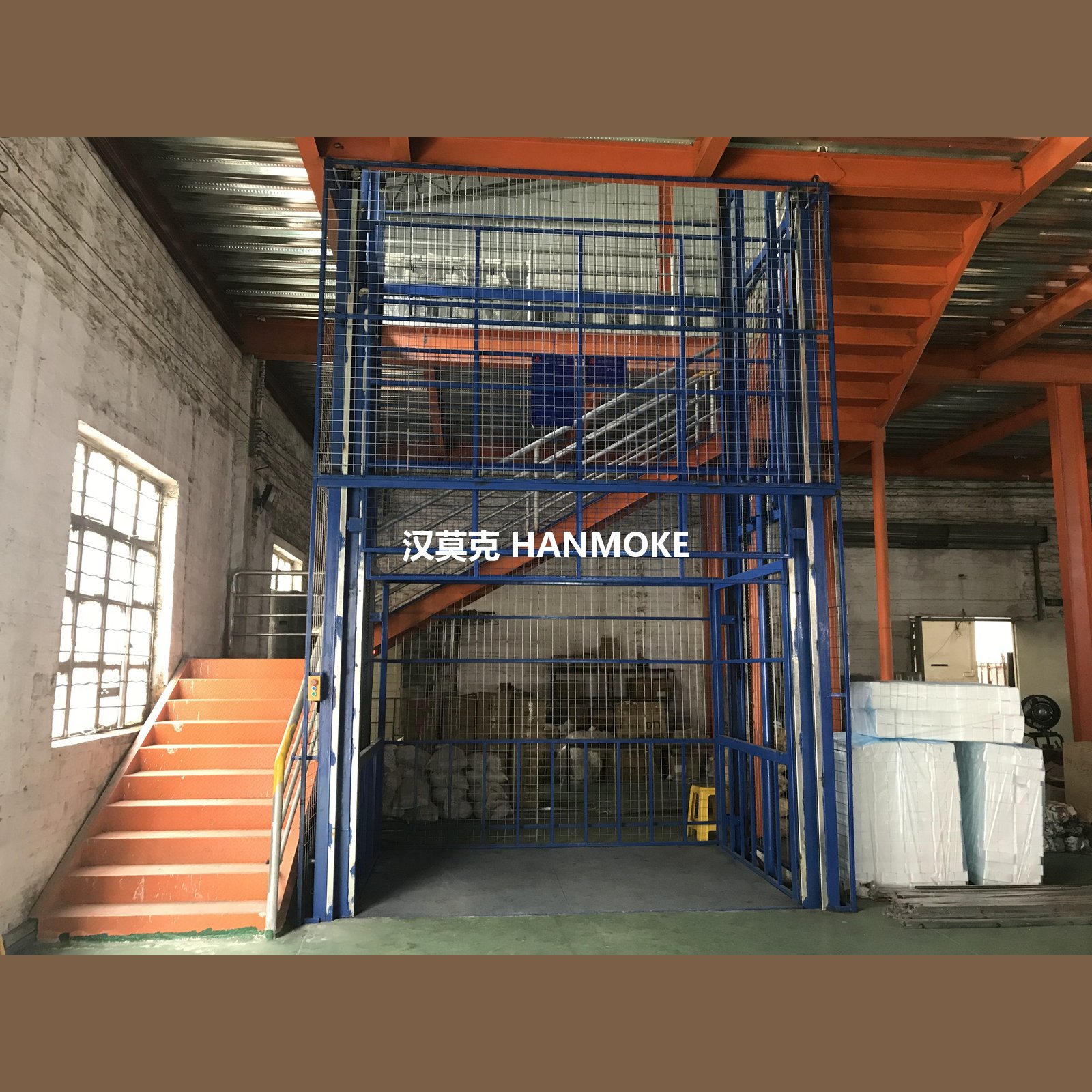 导轨式液压升降货梯 2 吨(HRGD-20) 实拍图