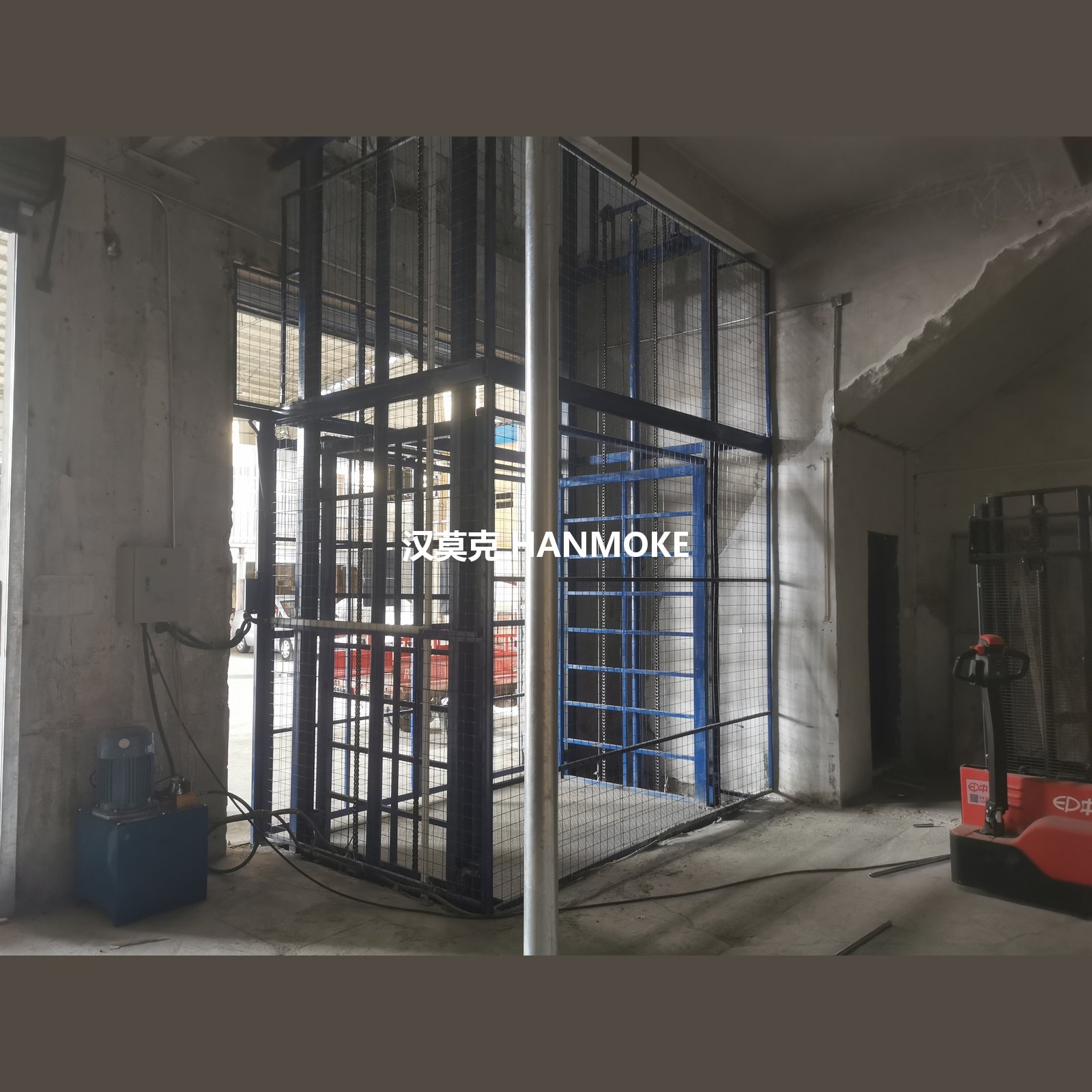 导轨式液压升降货梯 10 吨(HRGD-100) 实拍图