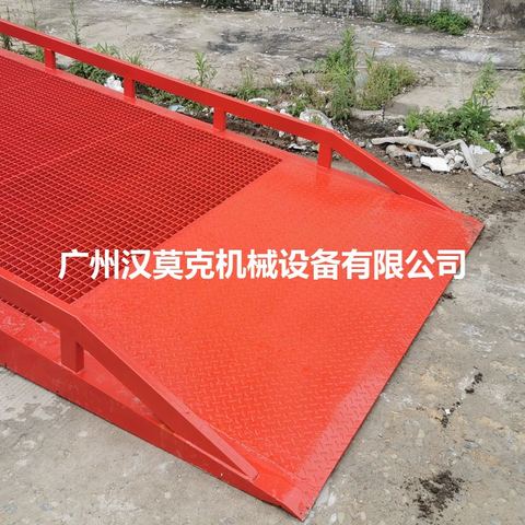 登车桥选配部件 ③ 尾板 固定式尾板